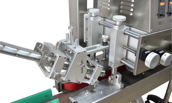 AutomaticLinear Spindle Capping Machine